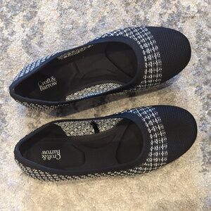 Nearly-new Croft and Barrow Black and White Ballet Flats, size 10
